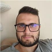 Studente magistrale in fisica impartisce lezioni di matematica, fisica sia a liceali sia a universitari